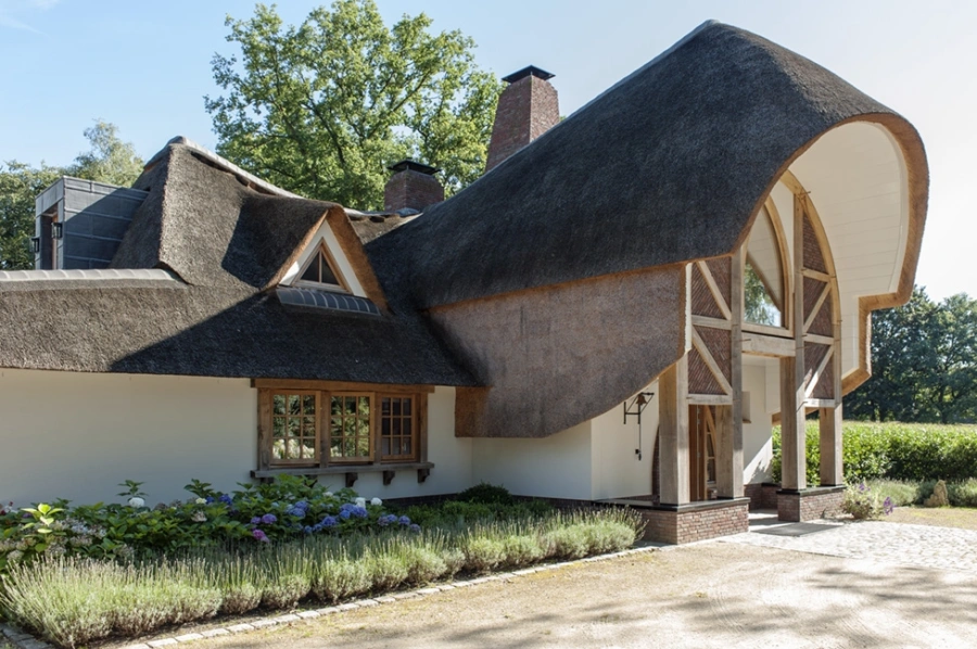Nieuwbouw landhuis met logiesgebouw Barchem