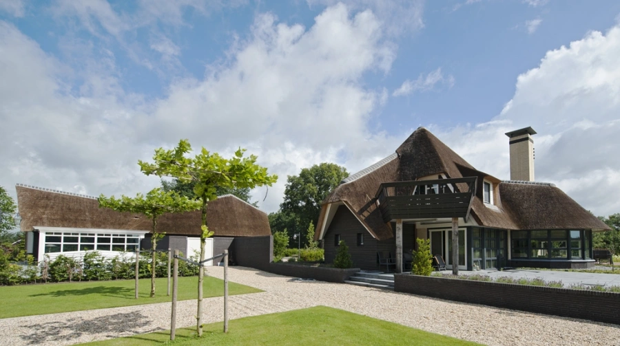 Nieuwbouw landhuis met bijgebouw  Nijkampsweg Lochem